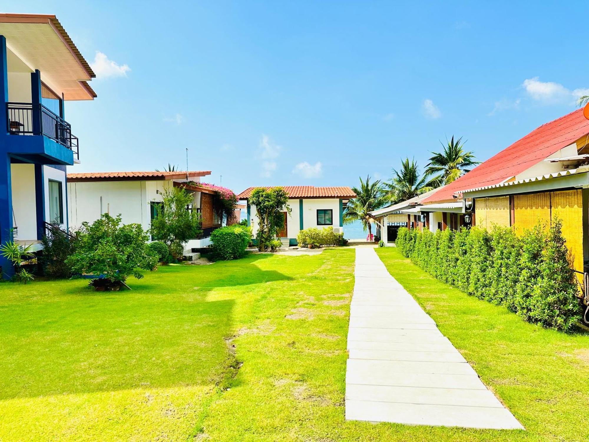 The Scenery Beach Resort Baan Khai Exterior foto