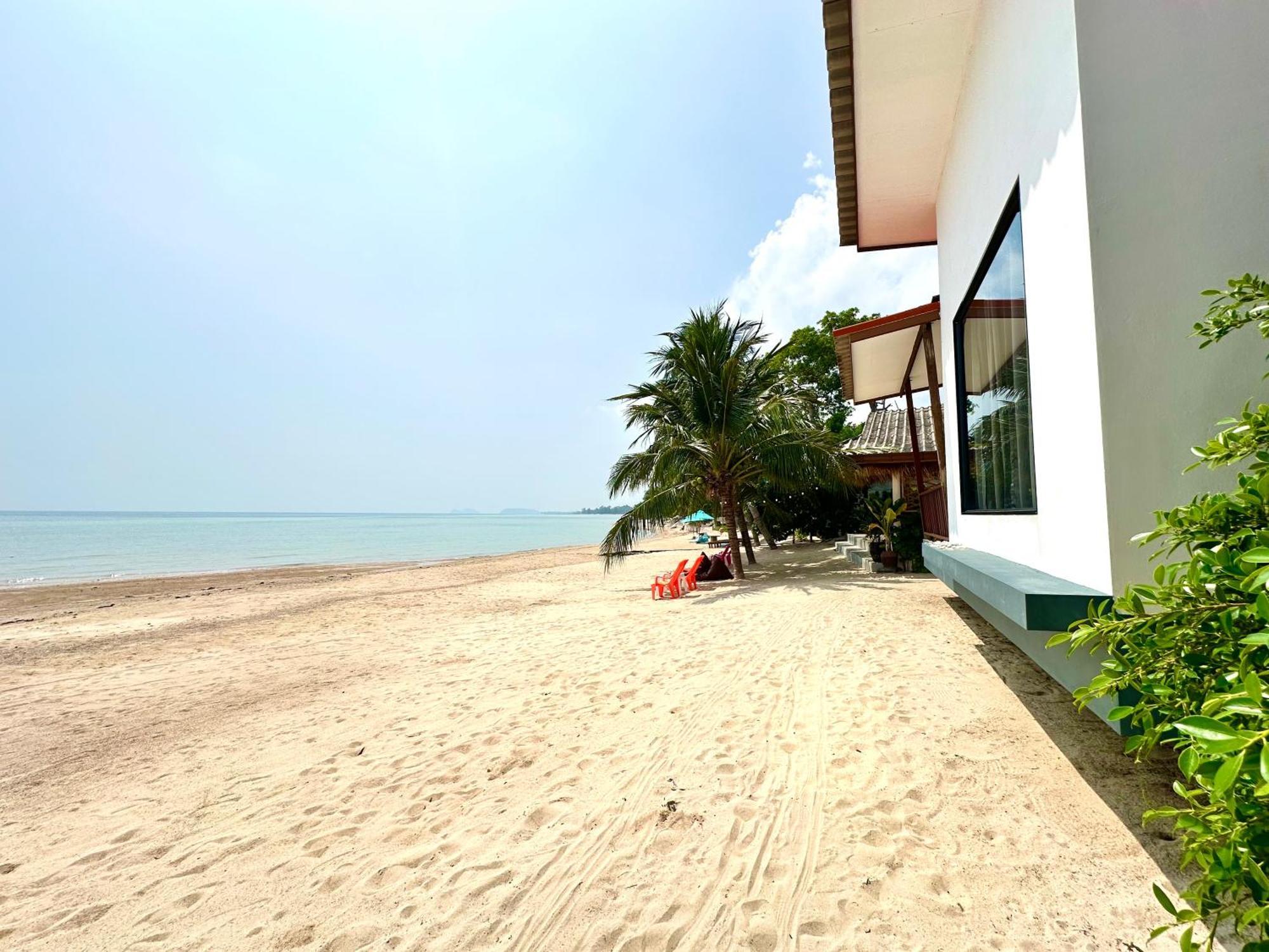 The Scenery Beach Resort Baan Khai Exterior foto
